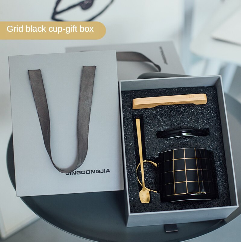 Taza de café de lujo con estampado de lunares a cuadros, geométrica, de cerámica, para desayuno, taza de leche y agua, creativos para parejas: black grid gift box