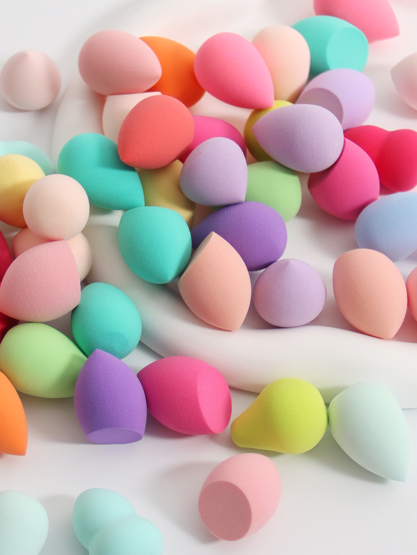 Mini Random make-up eieren 10-20-50-100 pack. Willekeurige kleur en vorm, meerkleurige make-upspons, foundation gemengde schoonheidsspons, L