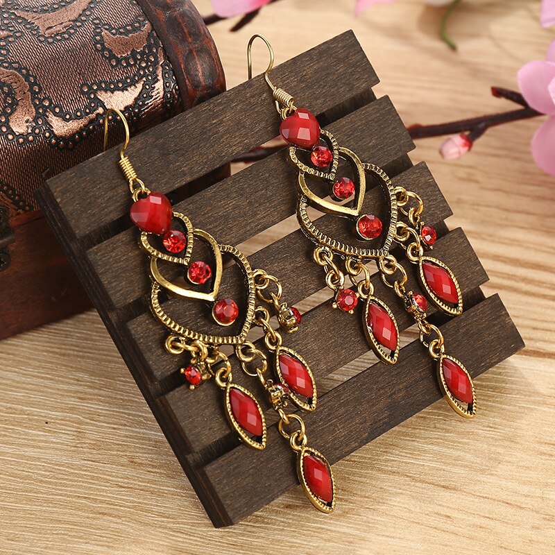 Vintage Women's Green Crystal Beads Tassel Earrings Bollywood Bohemia Geometry Gold Alloy Wedding Earrings Hangers: Style 2