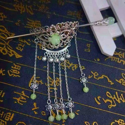 Women Retro Traditional Chinese Wedding Floral Tassels Bells Hair Stick Chopsticks Headwear Hairstick Jewelry: Green