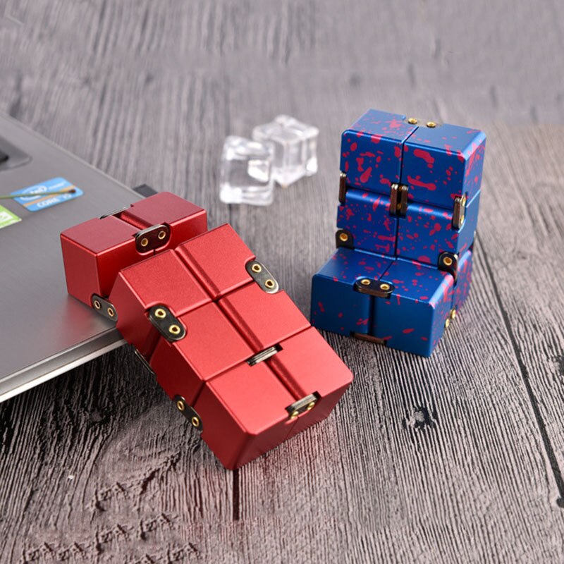 Cubo di infinito in metallo creativo cubo di sollievo dallo Stress infinito in lega di alluminio portatile per bambini regalo per giocattoli antistress per adulti