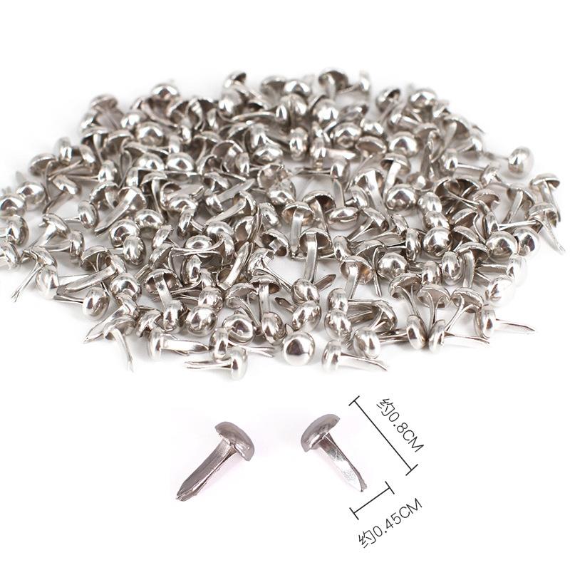 100pcs/Bag Mix Pattern Round Metal Brads DIY Scrapbooking Crafts Accessories For Home Decor Embellishment Fastener Supplies: Light yellow