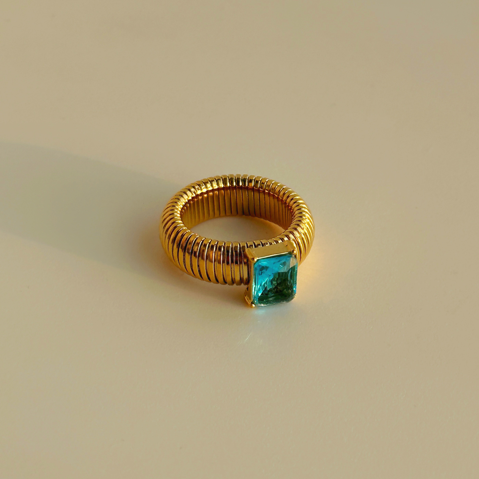 Anillos Punk exagerados de cristal multicolor para mujer, chapado en oro de 18 quilates, resistente al agua, anillo cuadrado grueso, joyería Vintage de hip hop: 8 / Rosa
