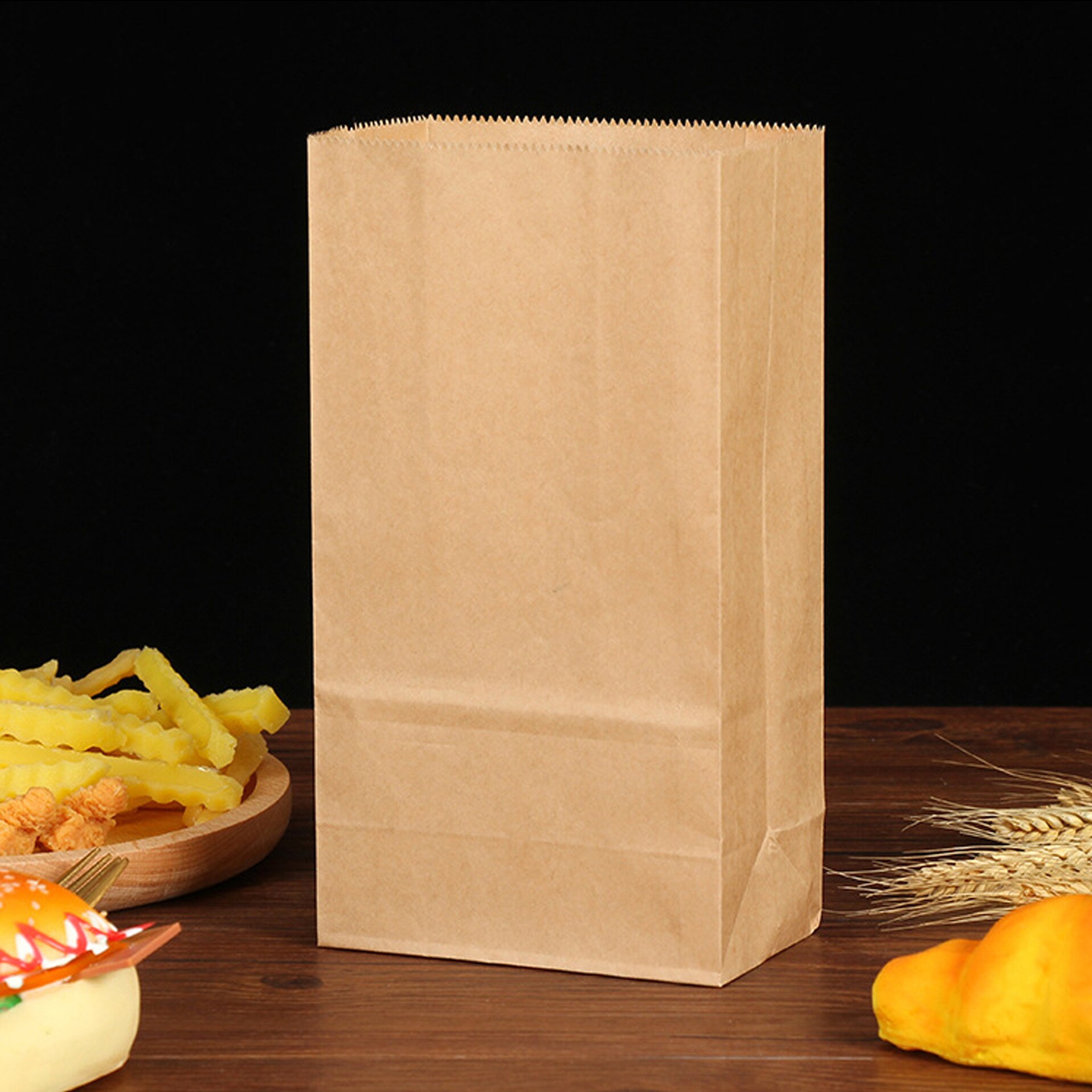 24pcs/set Kraft Paper Bag Christmas Bag Treat Candy Box Birthday Year Party Favor Stand Bags