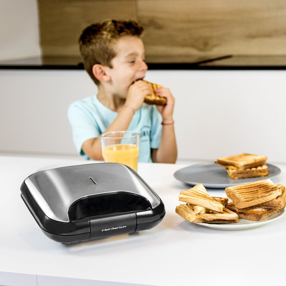 Cecotec Sandwichera Rock’nToast Square. Revestimiento Antiadherente RockStone, Capacidad para 2 Sandwiches, Superficie Grill, Asa Tacto Frío, Recogecables, 750 W
