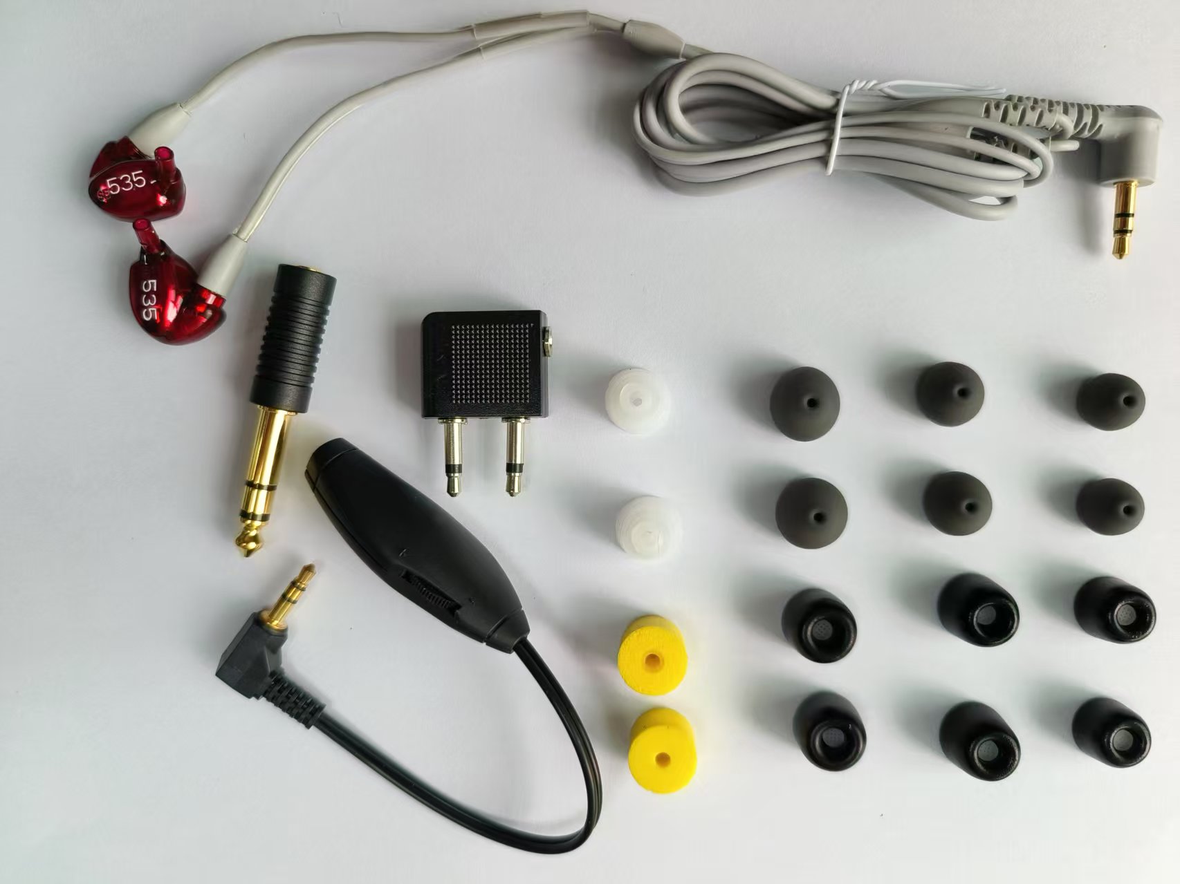 Headsets SE535 Afneembare oortelefoon Hi-fi stereo Headset SE 535 In-ear oortelefoons Aparte kabel met doos VS SE215