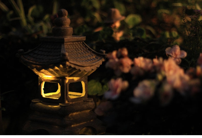 Japanese style Outdoor floor courtyard resin Solar lamp palace lanterns landscape lights home gardening decoration Zen