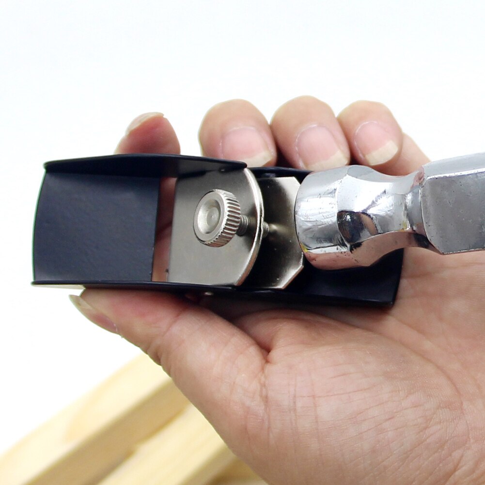 Woodworking Mini Wood Trimming Plane Hand Planer Carpenter Cutting Edge Plane Hand Planer Hand Push Cast Carpenter Tools