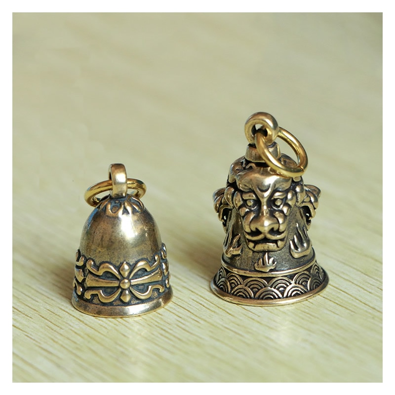 Mini Portable Vintage Brass Bell KeyChain Ornament Desk Fengshui Figure Sculpture Home Office Decorative Ornament Toy