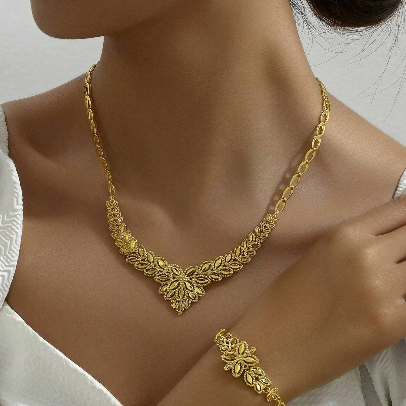 Luxe Dubai Bruiloft Sieraden Set 21K Vergulde Arabische Bruids Gouden Ketting Armband Oorbellen Braziliaanse Vrouwen Vintage Jewelrys