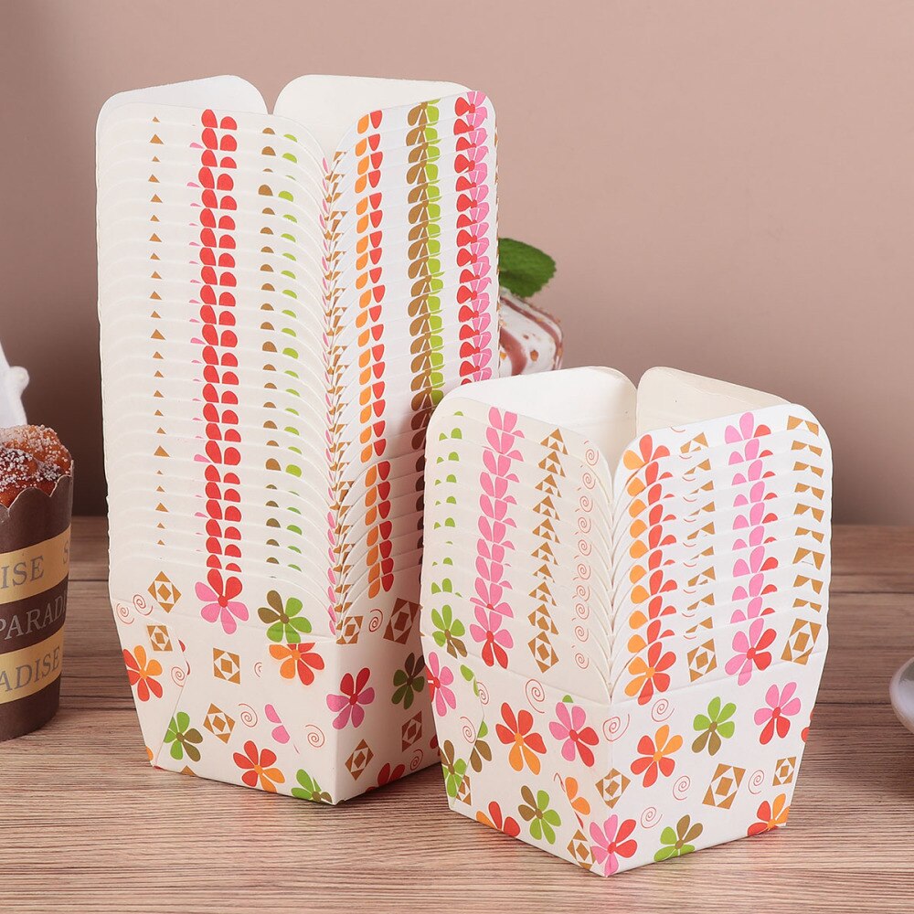 100pcs Paper Cupcake Cups Square Disposable Cake Cup Heat-resistant Dessert Bowls Mini Cake Box Party Supplies (Blue Dot): Assorted Color 1