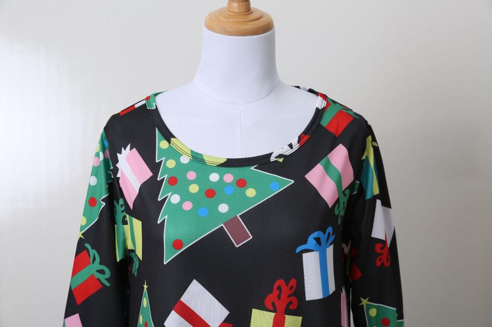 Moeder en dochter kerst printen ouder-kind kleding herfst kerstjurk ouder-kind herfst thuis