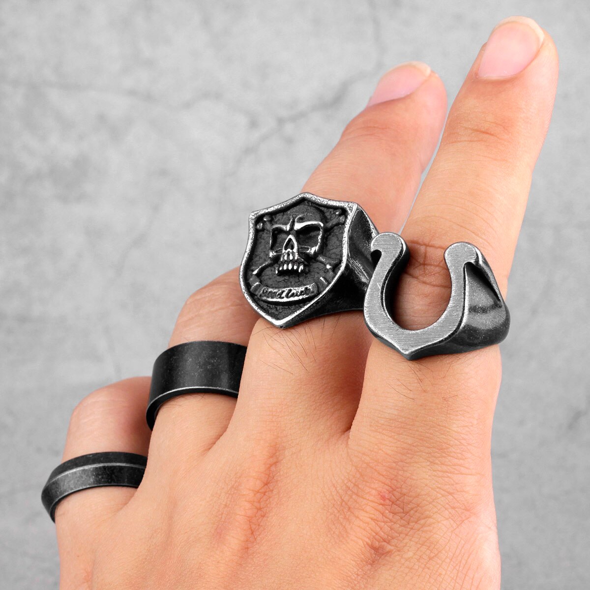Retro gammal svart triangel rostfritt stål mens ringar cool enkelt för parälskare manliga biker smycken kreativitet