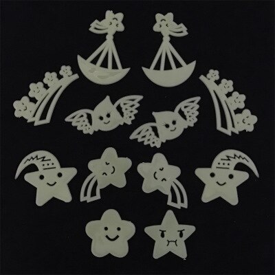 1Bag Party Glow In The Dark Speelgoed 3Cm Lichtgevende Ster Stickers Slaapkamer Sofa Fluorescerende Schilderen Speelgoed Pvc Stickers kids: Blauw