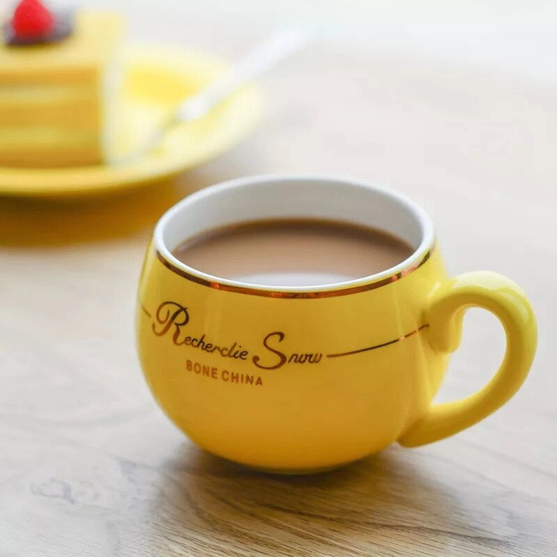 European Simple Cute Coffee Cup with Saucer Spoon Set Bone China Ceramic Tea Cup Office Milk Mug Drinkware