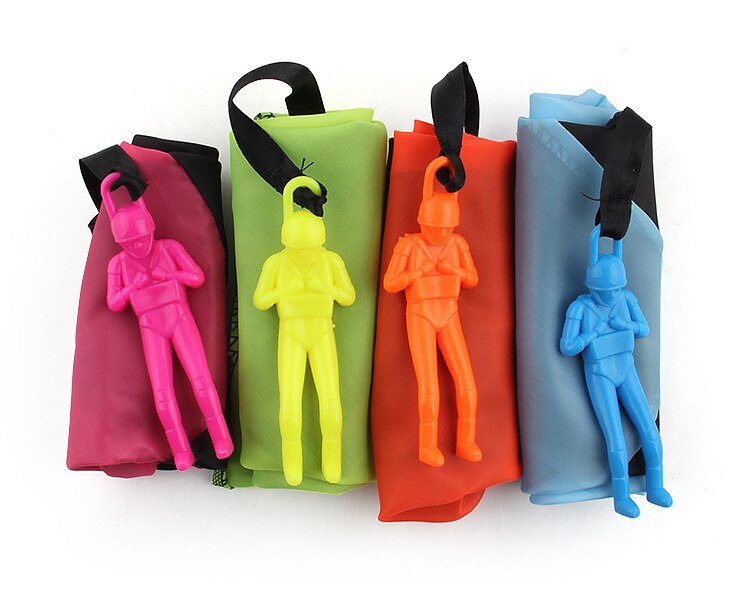 4pcs Hand Throwing Mini Soldier Parachute Funny Toy Kid Outdoor Game Play Educational Toys Fly Parachute Sport for Children Toy