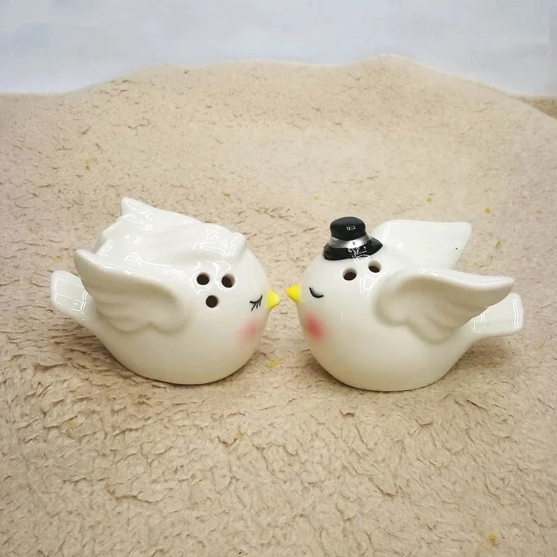 6.2*4*4.2Cm Cartoon Handgeschilderde Angel Vogel Paar Keramische Spice Fles Paar Thuis keuken Benodigdheden Peper Zout Shaker