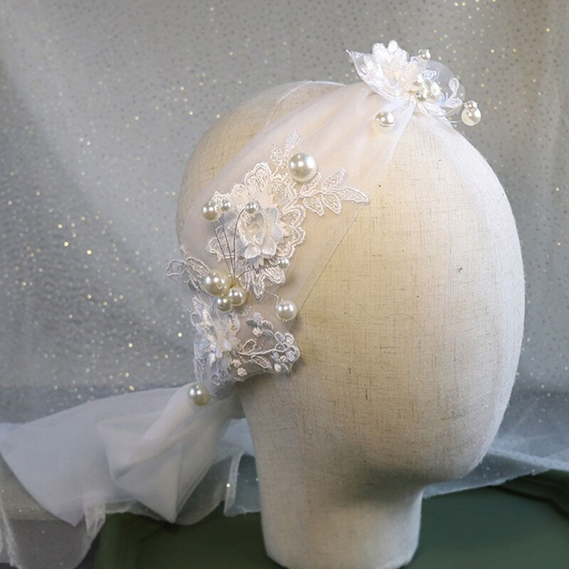 Women Lace Pearls Short Wedding Veil Cathedral Ivory Bridal Headdress Bride Marriage Accessory