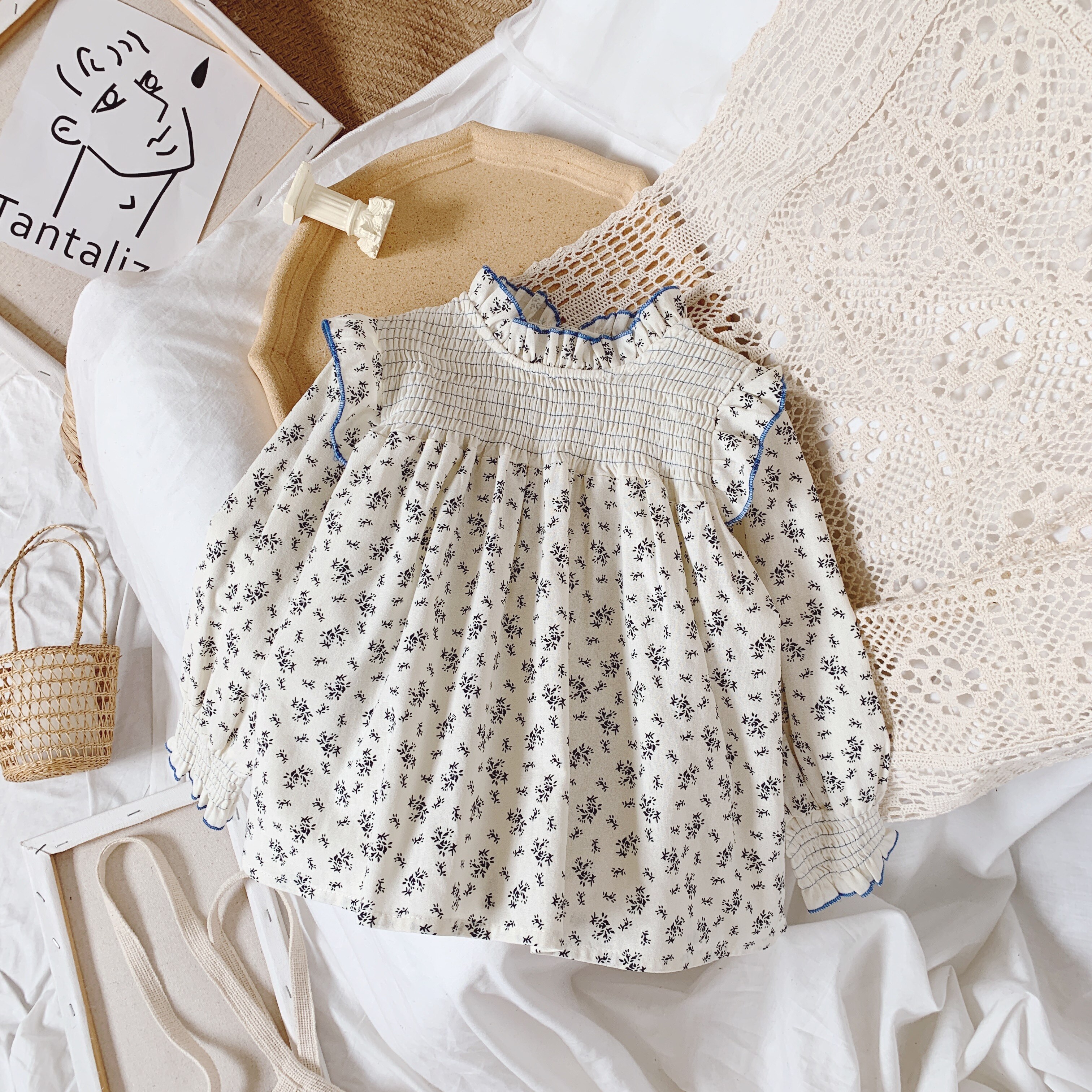 Camiseta Infantil Vintage De Lino – Manga Larga, Cuello V Con Tirantes, Estilo Medieval O Renacentista