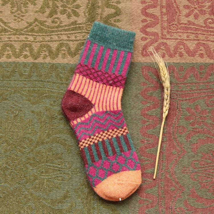 Bunte Druck Vertikale Gestreiften Welle Muster Socken Winter Weihnachten Lustige Verdickung Warme Wolle Koreanische Stil Frauen Kunst Socken: 3