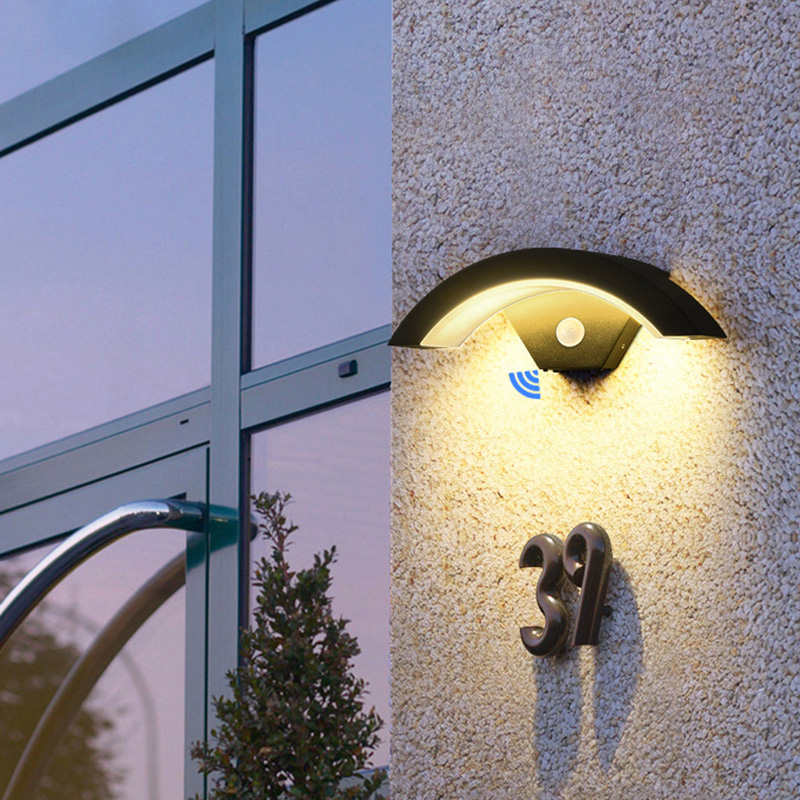 LED-maanwandlamp buiten waterdicht eenvoudige binnenplaats creatieve villa balkon entree landschap menselijk lichaam sensorlicht