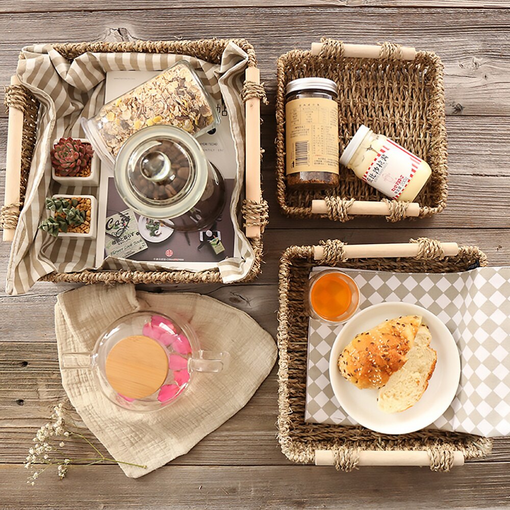 Straw Basket Wooden Handle Table Simple Storage Basket for Sundries Cosmetics Key (Small Size 21x21x5cm)
