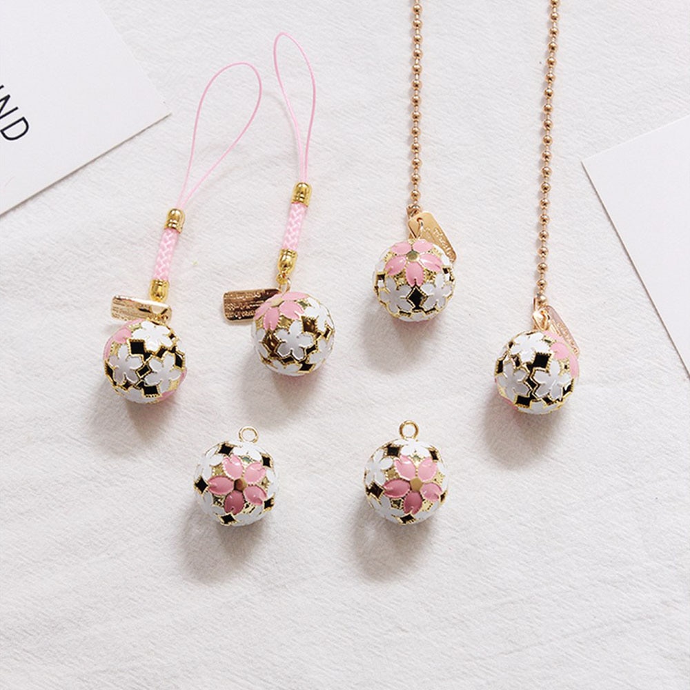 Auto Accessoires Leuke Sakura Bel Hanger Cherry Blossom Lucky Cat Hollow Bell Sleutelhanger Hanger Roze Meisje Hart Hanger