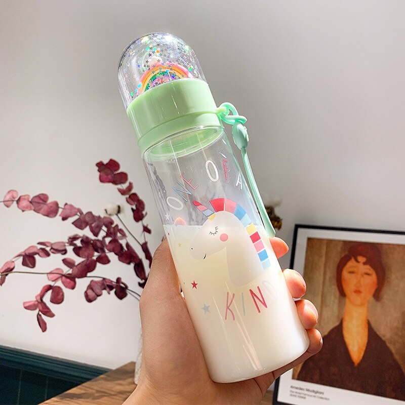 Botella de agua de plástico de color arcoíris con dibujos de unicornios, divertido, creativa, taza de agua para niños, a prueba de gotas: green