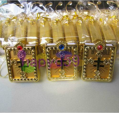 1pcs English Christian Gospel Christmas crafts mini bible keychain God day school supplies key ring souvenir