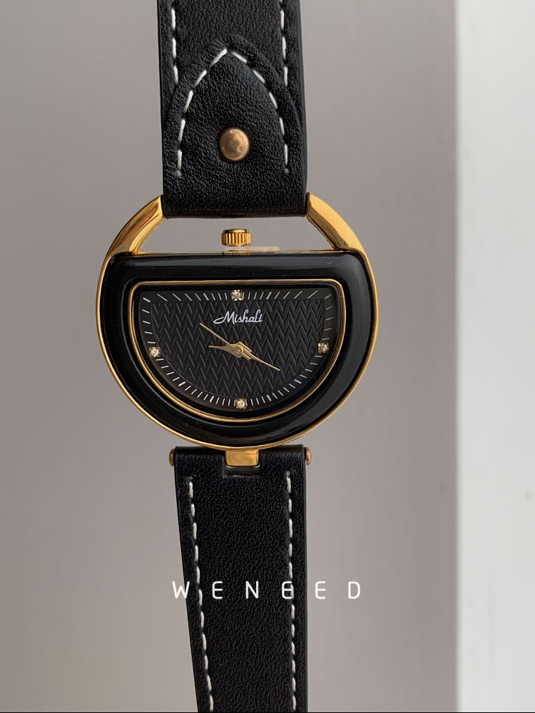 Relojes Vintage de cuero para mujer, ligeros, de lujo, con sentido del para personas mayores, reloj de cuarzo para mujer, Relojes con temperamento para mujer