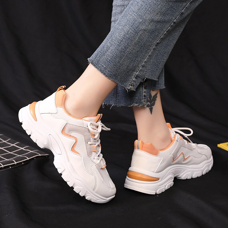 Zapatillas de deporte transpirables de suela gruesa para mujer, zapatos de papá blancos, zapatillas de plataforma coreanas de primavera, tenis para mujer
