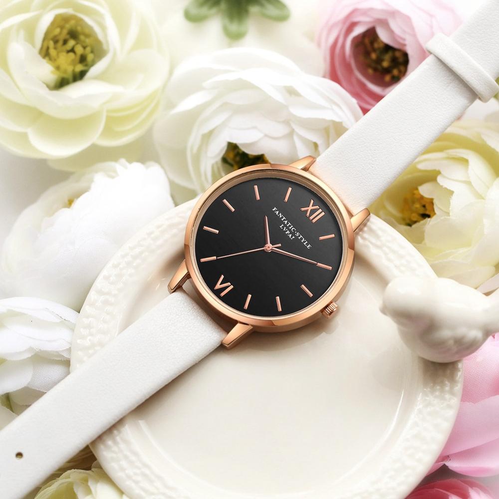 Fasihon Bracelet Watches Women Watches 4 Bracelet Set with Simple Casual Lady Quartz Wristwatch