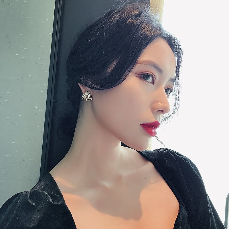 Classic Geometrische Driehoek Shape Oorbellen Koreaanse Vrouwen Sieraden Sexy Vrouwen Temperament Party Oorbellen