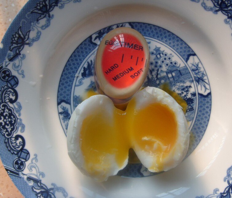 1pc egg perfekt fargeskifte tidtaker kjempegod myke hardkokte egg matlaging kjøkken silikon egg tidtaker rød tidtaker pip egg  ok 0246