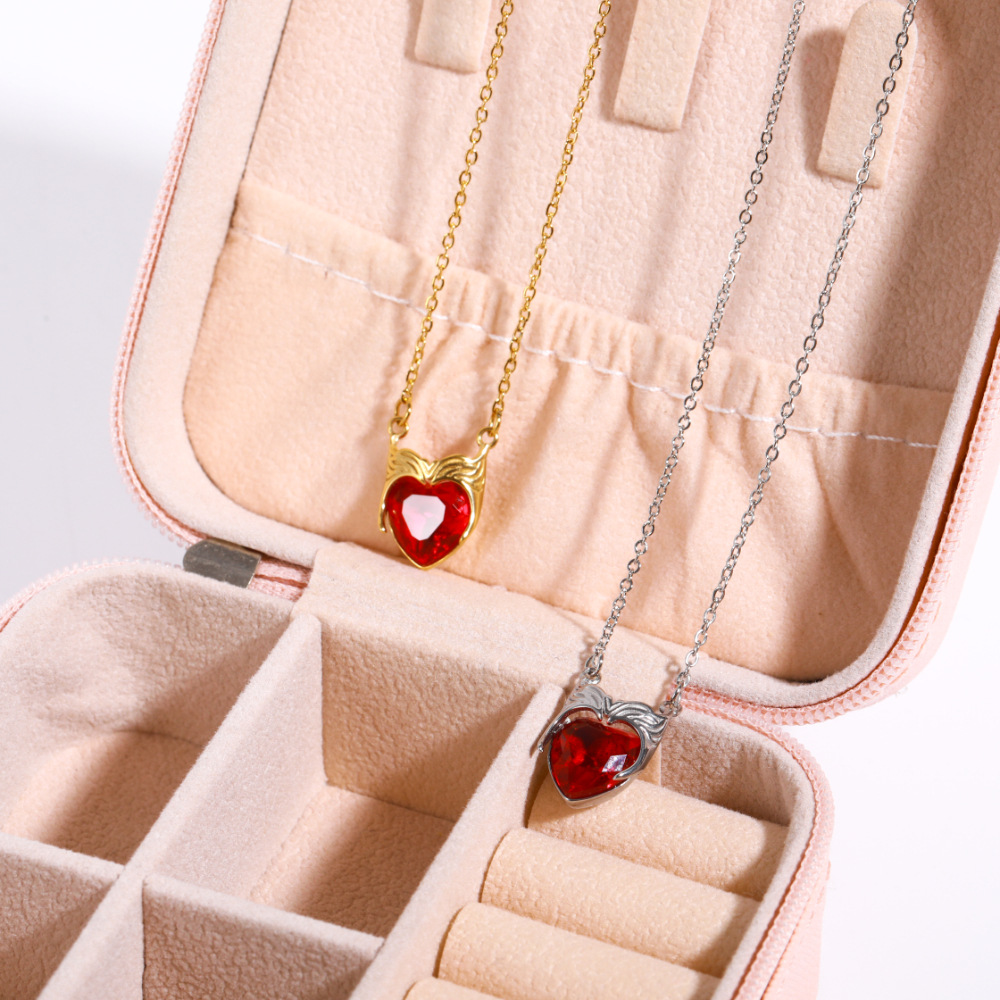 Movie Scarlet Witch Necklace Jewelry Cute Rhinestone Love Heart Helmet Pendant Choker Necklaces Geek Accessories