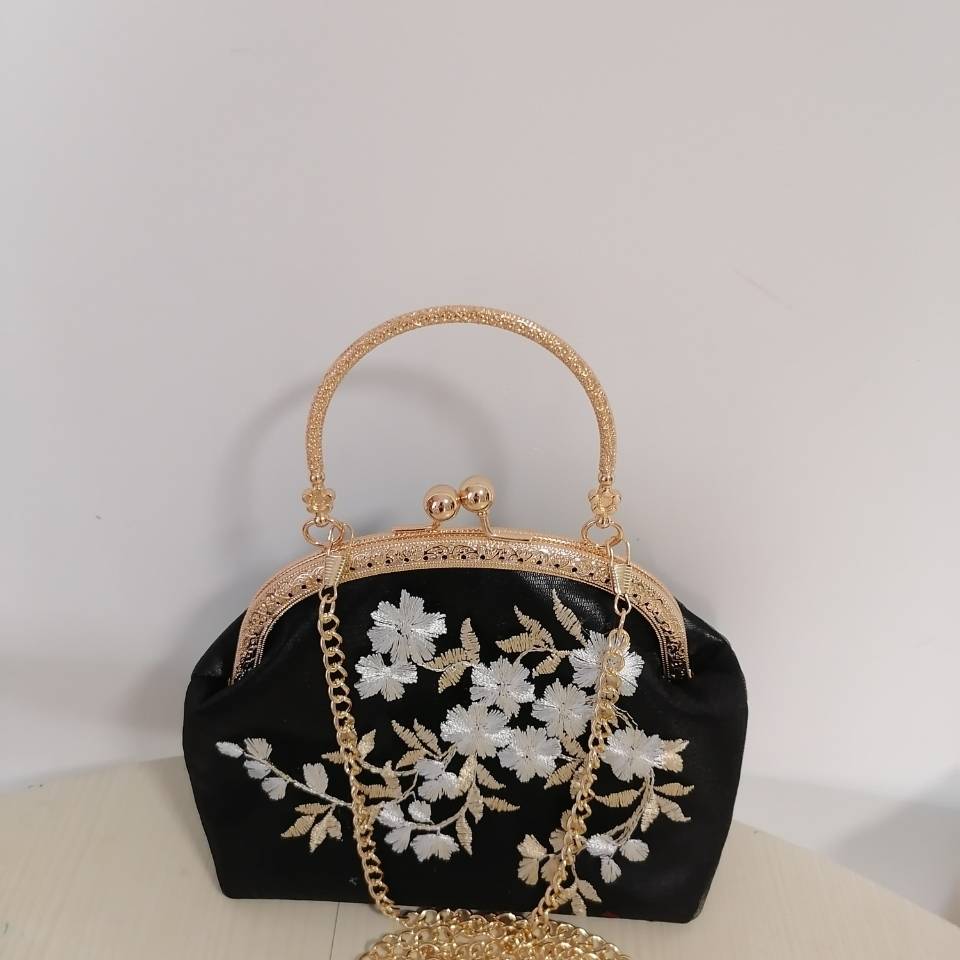 Classic Embroidery Flowers Kiss lock Shell Bags Bag Chain Women Shoulder Crossbody Bag Vintage Women's Handbags: women bag 5