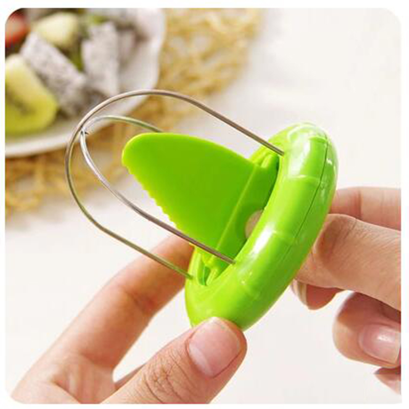Green And Yellow Mini Fruit Kiwi Cutter Peeler Slicer Kitchen Gadgets Tools Kiwi peeling tools For Pitaya 10.08