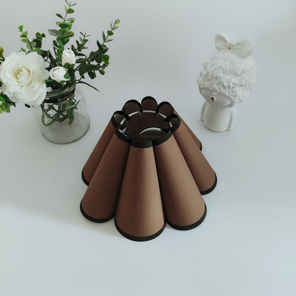 Parmi nous Xianfan – abat-jour en tissu japonais, abat-jour en PVC pour lampes de bureau E14 E27, abat-jour en pétales pour plafonnier: Marron