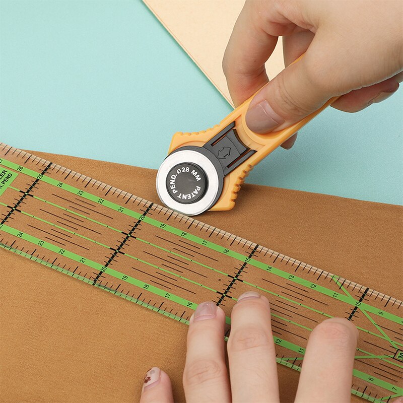 RORGETO 28/45mm Round Rotary Cutting Knife and Wordless Blades Leather Craft Stitching Roller Round Knife Cloth Cutting Knife