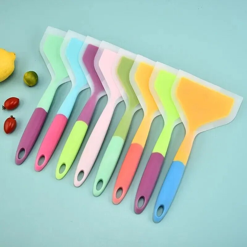 1PCS Random Color Silicone Kitchen Ware Cooking Utensils Spatula Beef Meat Egg Kitchen Scraper Wide Pizza Cooking Tools Shovel: Brown