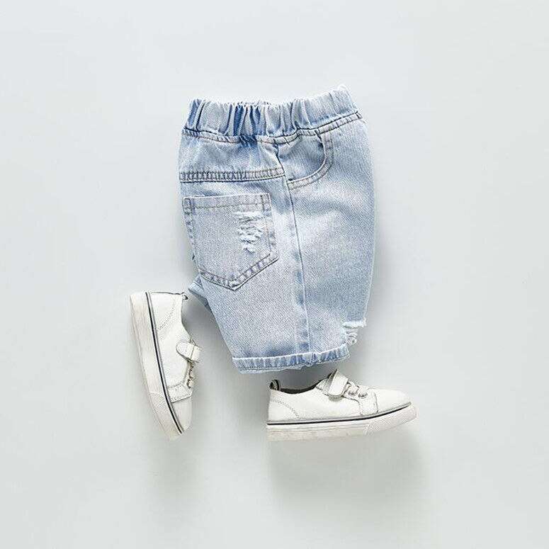 Pantaloncini di jeans per ragazzi sezione sottile estiva 2021 nuovi pantaloni strappati all-match per bambini sciolti P4064