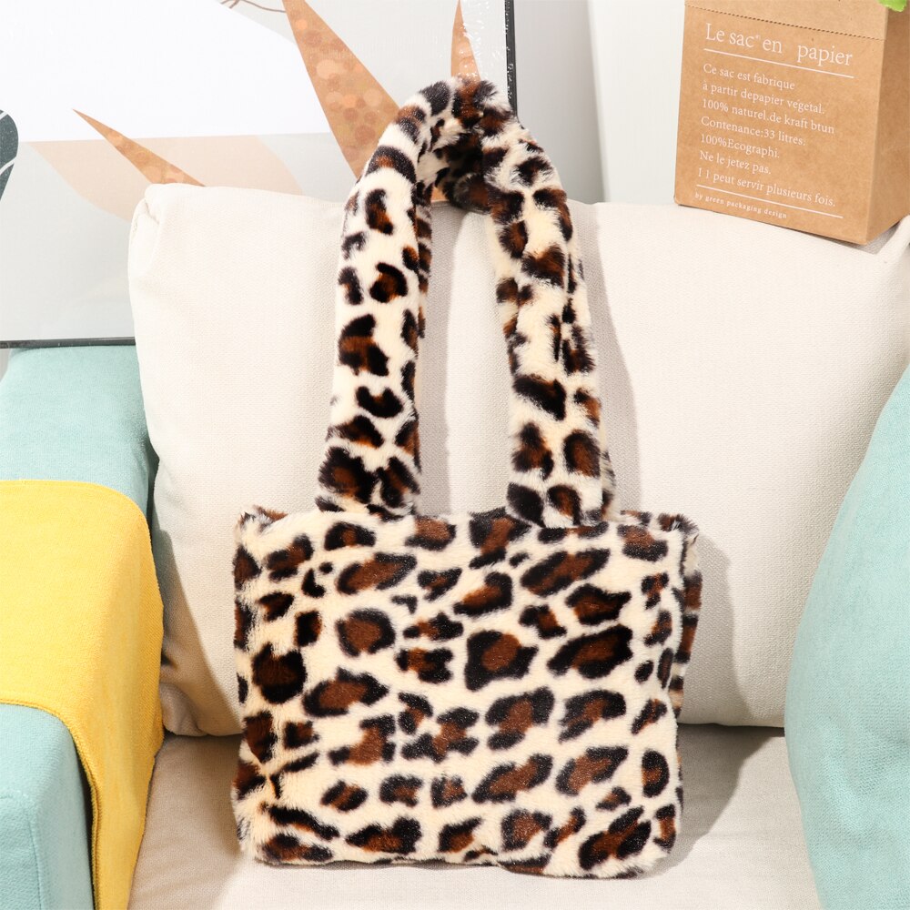 Bolso de hombro esponjoso de alta capacidad para mujer, de leopardo estampado de cebra, bolsas para las axilas con patrón de corazón de amor, bolsas de mano de piel cálida de felpa suave: 3