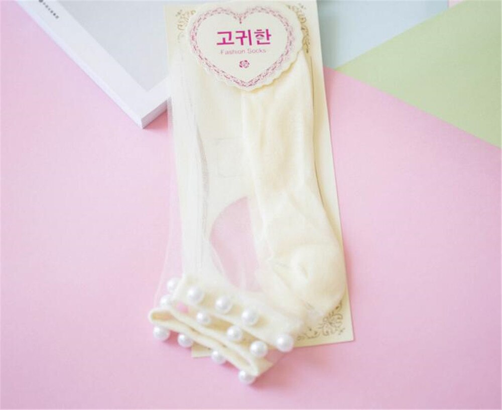 Lolita jeune fille japonaise belle avec perle femme chaussettes courtes multiples couleurs coton Socks B426: light yellow
