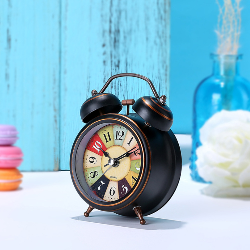 Silent Battery Operated Wake Up Vintage Quartz Bedroom Nightlight Analog Non Ticking Alarm Clock Bedside Loud Twin Bell