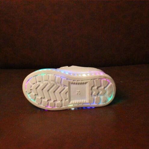 Cool lighted kids LED shoes Autumn flash glowing baby girls boys sneakers children Sports shoes