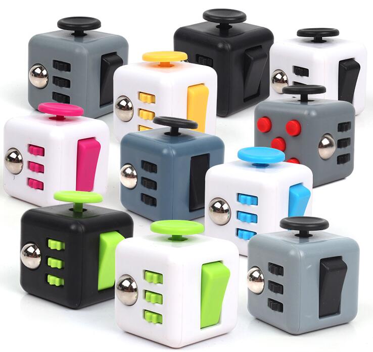 11colors Squeeze Stress Reliever Cube Relieves Anxiety and Stress Juguet For Adults Children cube Desk Spin Toys