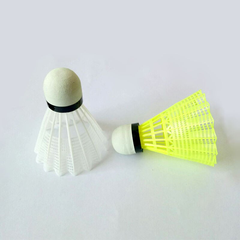 Stabilitet nylon badminton spille badminton fjærball en bøtte  of 12 motstand mot treff flygende stabilitet