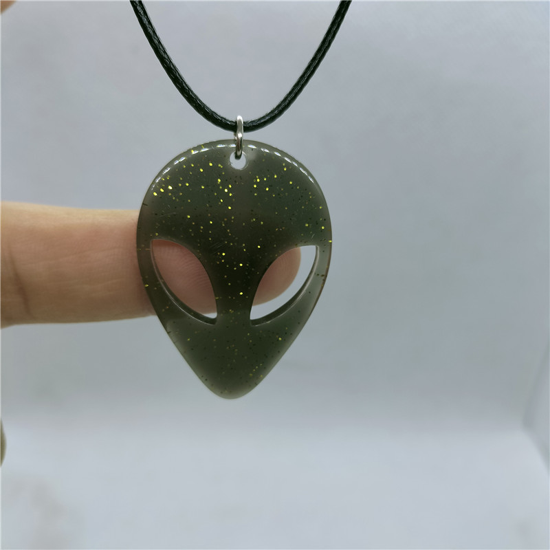 Yungqi Alien Mask Shape Arcylic Charms Pendant Necklaces for Women Girl Minimalist Rope Chain Choker Necklace Jewelry Collier