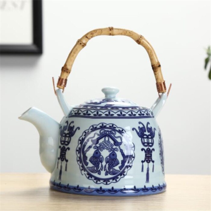 Théière en céramique chinoise traditionnelle peinte à la main, porcelaine bleue et blanche, théière haute température, bouilloire Kung Fu, ornements: 16