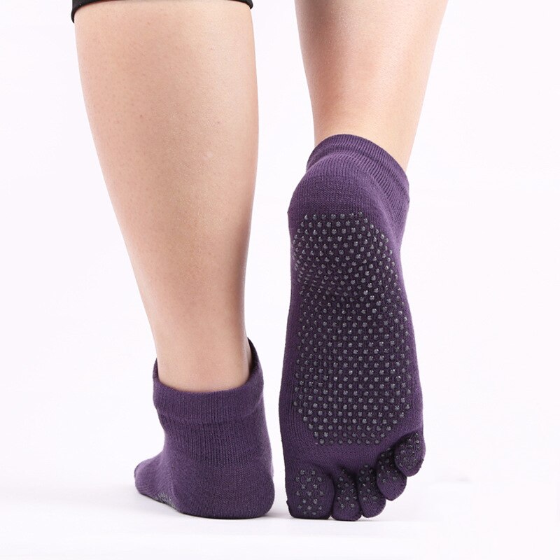 2 Pairs Vrouwen Sport Sokken Antislip Siliconen Vijf Teen Sok Vrouw Ballet Yoga Training Gym Fitness Pilates Sokken: dark  purple